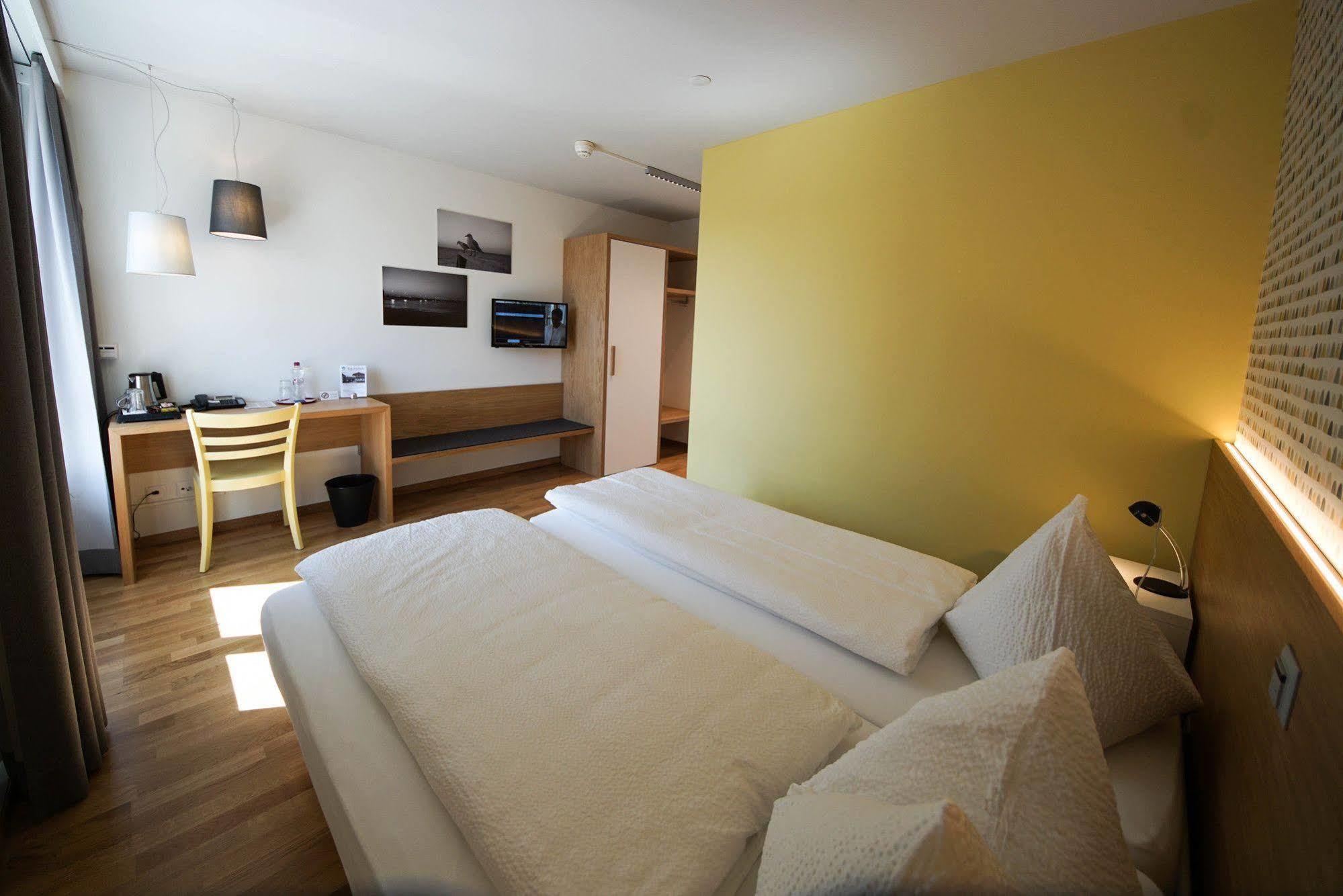 Dialoghotel Eckstein البار المظهر الخارجي الصورة